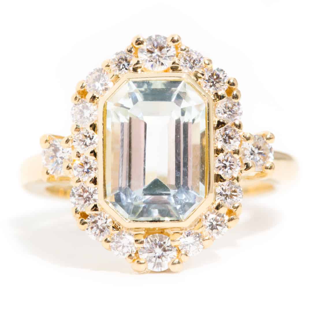 Elissa-18ct-yellow-gold-aquamarine-diamond-halo-ring-IJ-1021-939_A